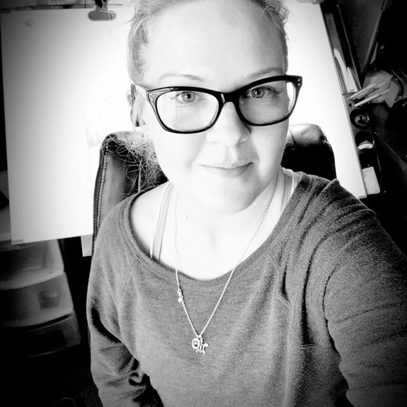 Meet your Posher, Karen - Picture 1 of 1